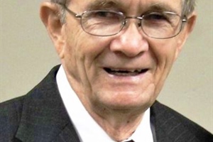 Bloxom, Retired Pastor Dies