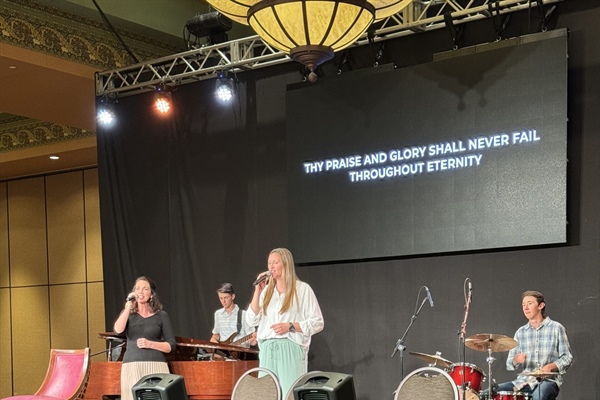 STUDENT MINISTRY: Sweet Fellowship