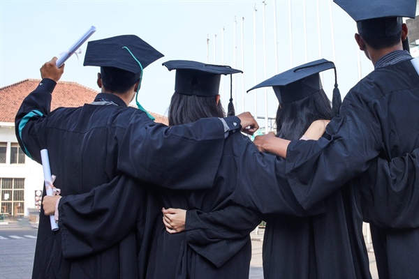 STUDENT MINISTRY: Final Moments with Your Seniors