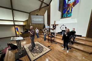 STUDENT MINISTRY: Flexing Their Ministry Muscles