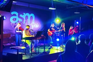 STUDENT MINISTRY: Evaluating The Music of Your Student Ministry