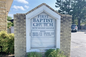 JOURNEY WITH JEFF: Enjoying Visiting Churches