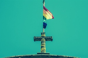 Future Headlines: People Will Be Lovers of Themselves